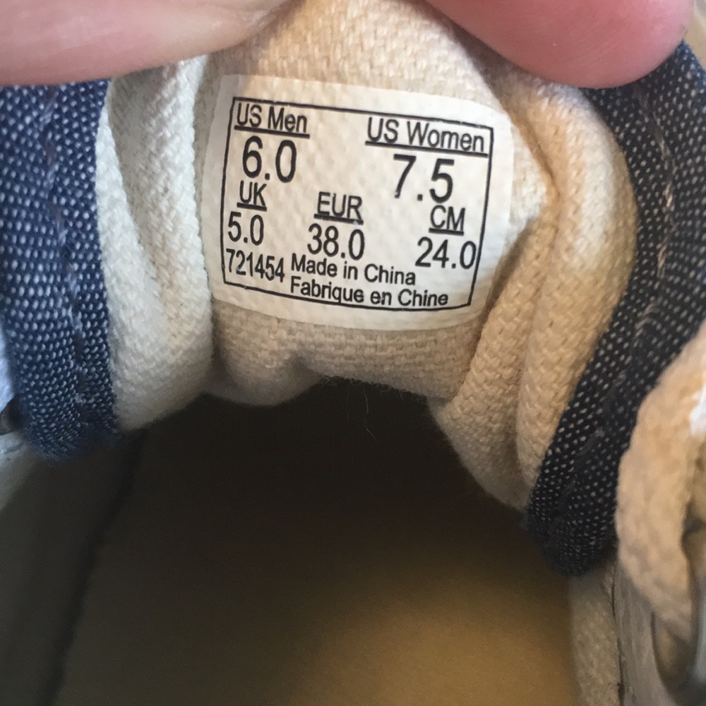 Vans - Picture 5 of 5